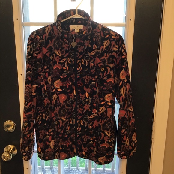 Traditions Country Collection Full Zip - Picture 2 of 9